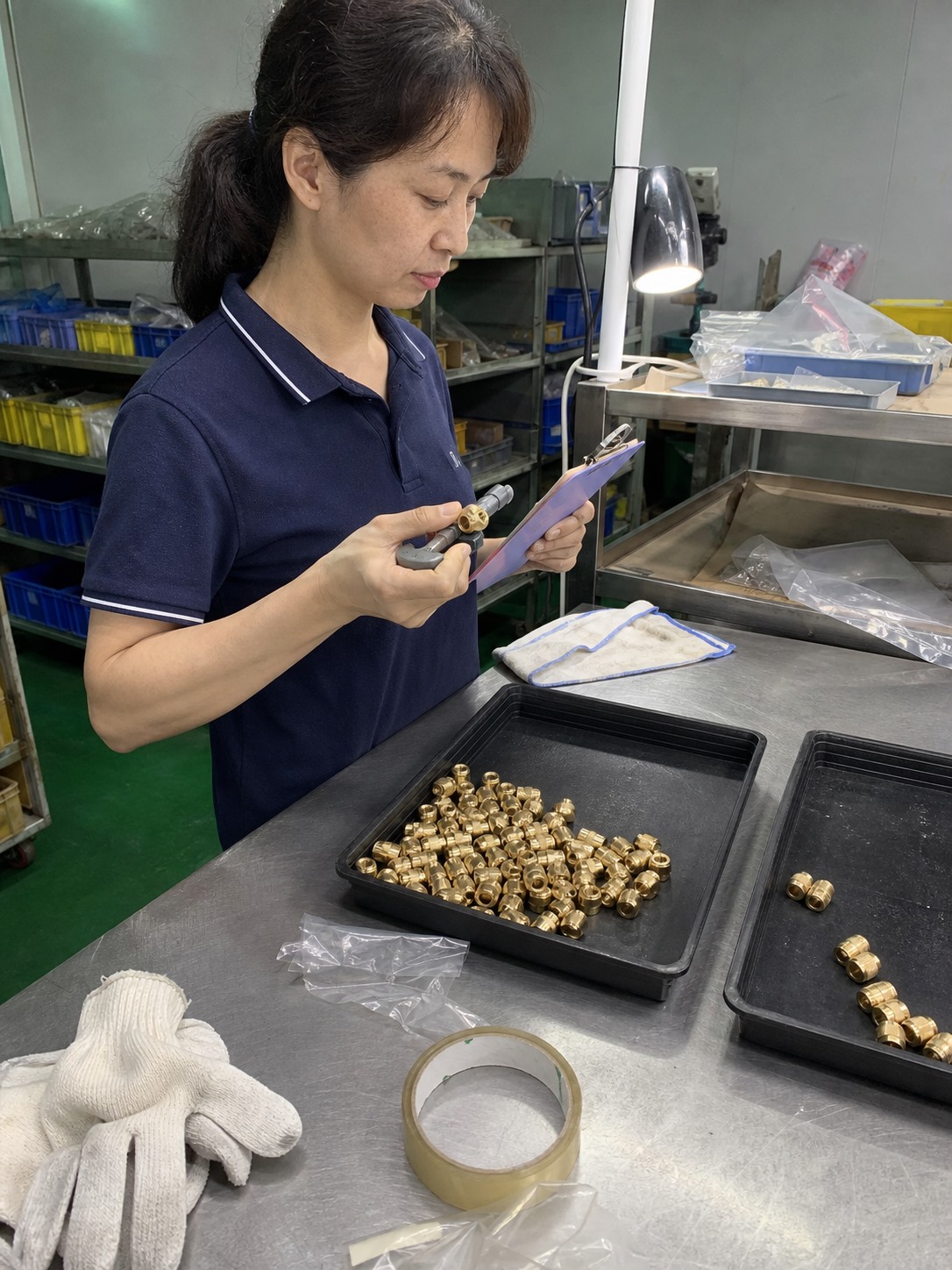 黄铜滚花嵌件资料页先放产品、设备还是检验记录，按有效询盘判断