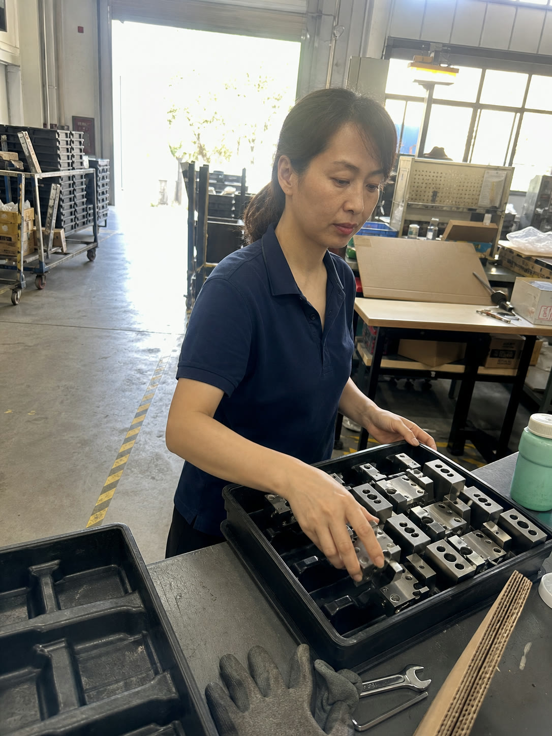客户不能到厂看机器人夹爪，哪些现场证据足够支持合作